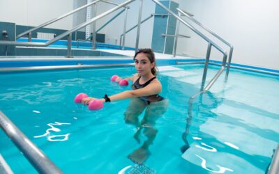 Idrochinesi terapia: combattere i dolori muscolari e articolari con l’esercizio in acqua