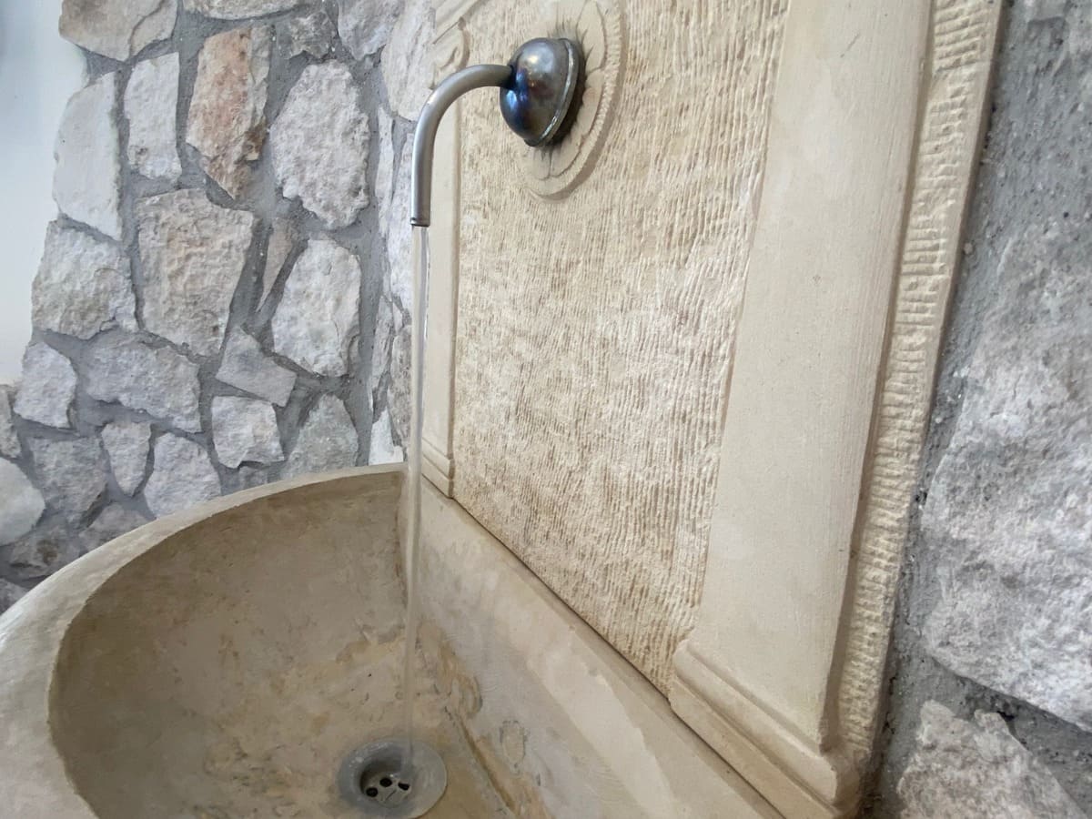 benefici-e-cure-termali-acqua-decontra-terme-inn-popoli